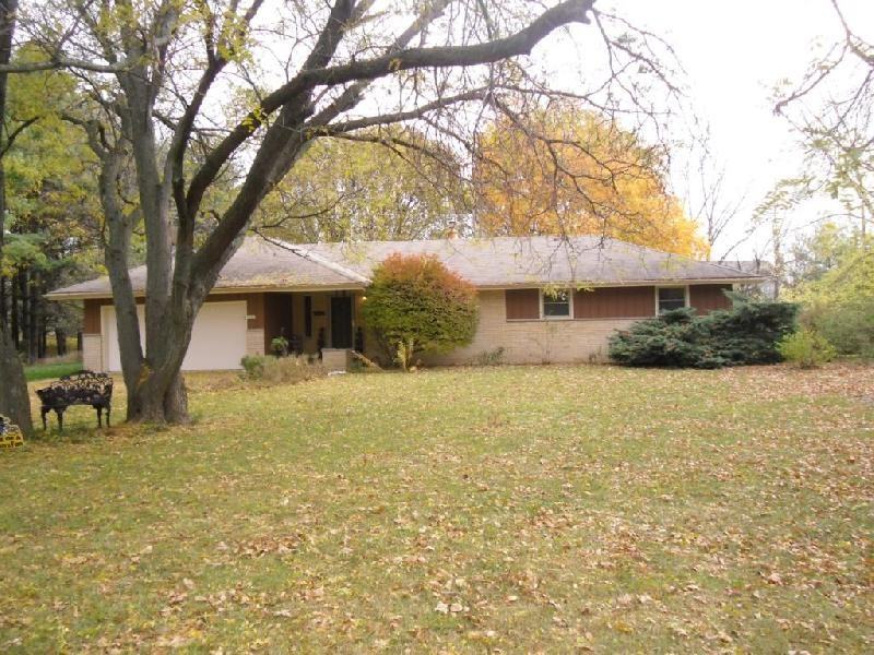 940 Mill Rd - Photo 2 of 19