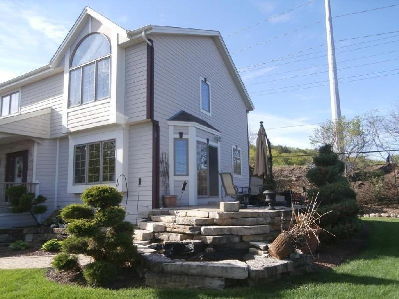 1856 Milwaukee St - Photo 2 of 19