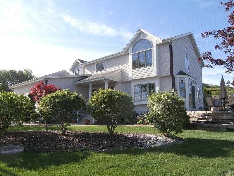 1856 Milwaukee St - Photo 3 of 19