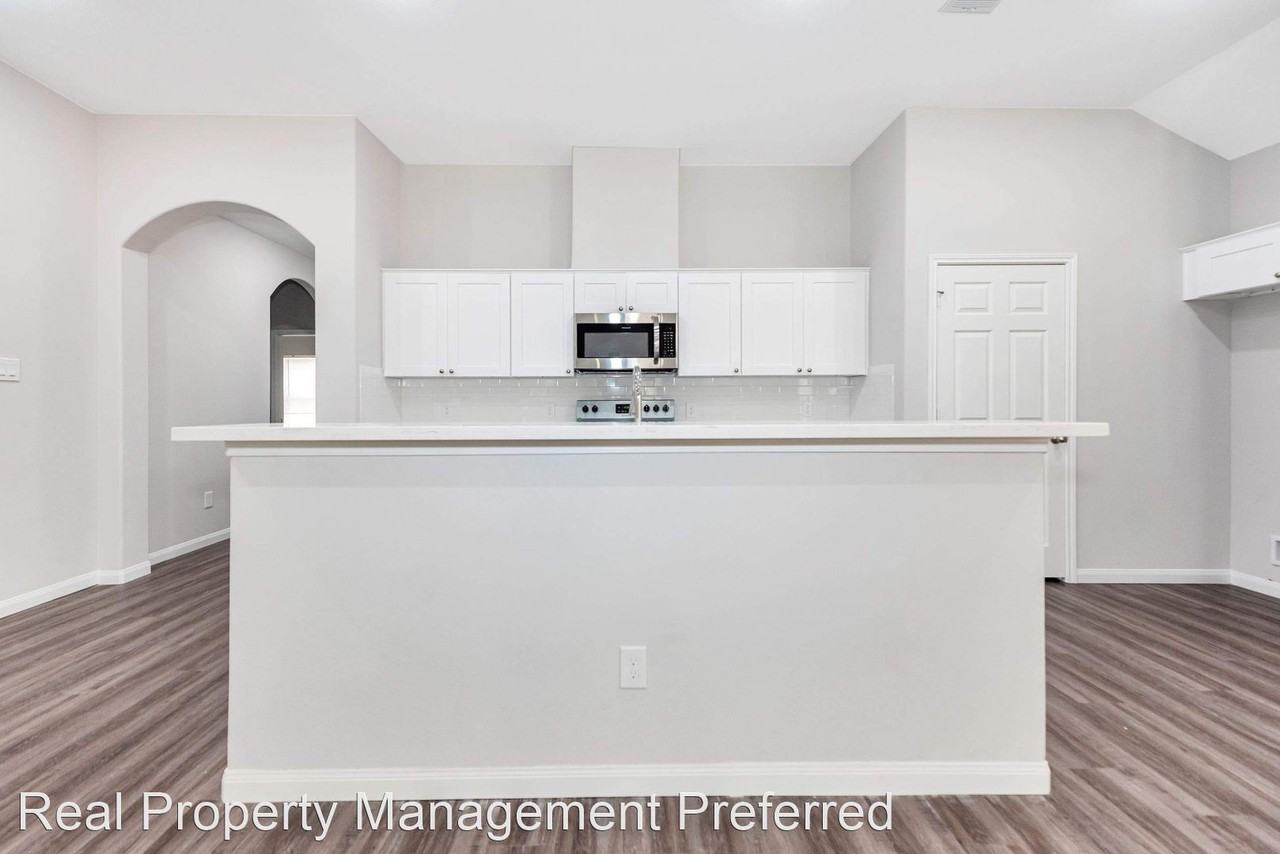 1683 County Road 3556 - Photo 2 of 19