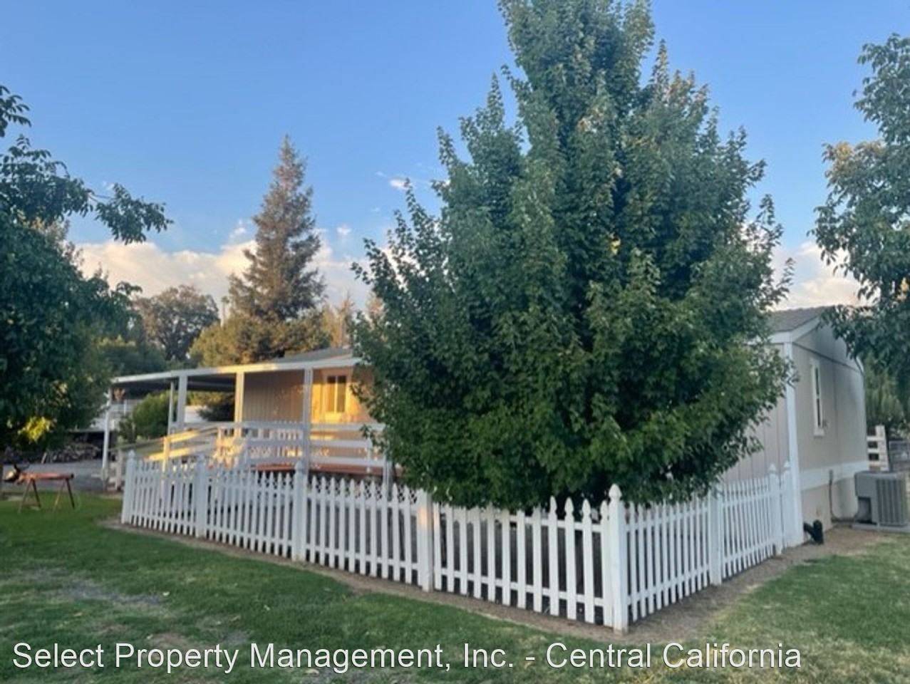 10518 Rodden Rd - Photo 2 of 12