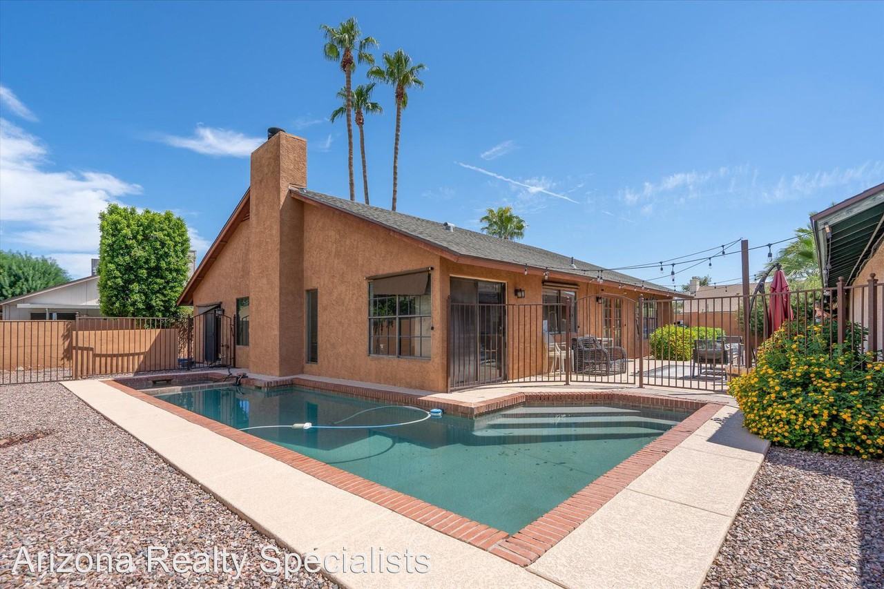 2142 S Las Palmas - Photo 3 of 29