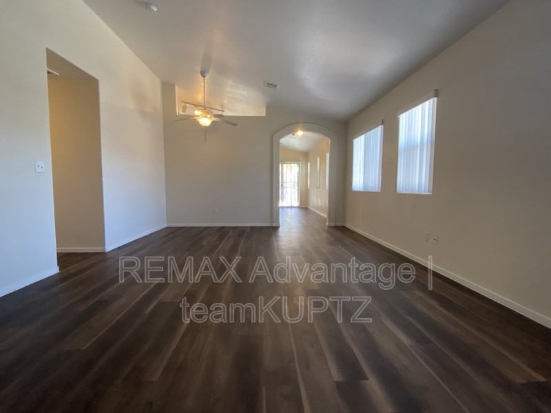 3749 White Quail Ct - Photo 3 of 21