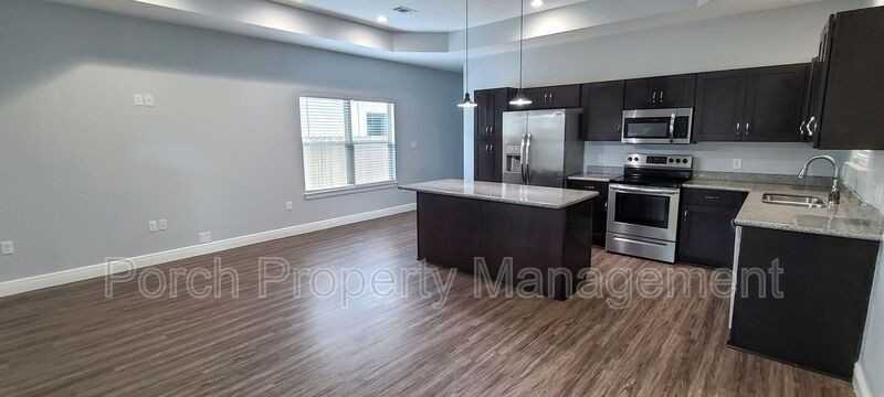 2008 W Gregory St - Photo 3 of 22