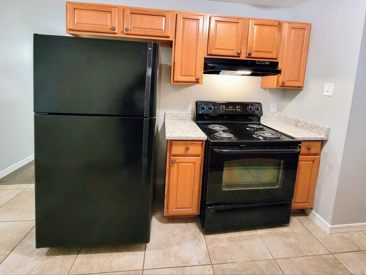 9136 Tamworth Rd - Photo 3 of 15