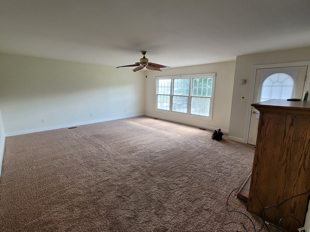 111 Clyde Ave - Photo 2 of 17