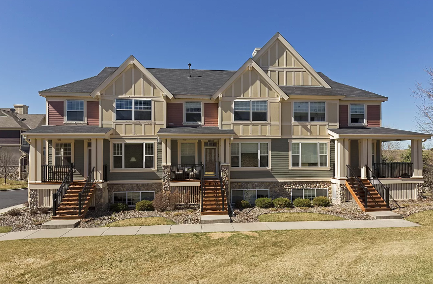 15528 Dunhill Ln - Photo 2 of 36