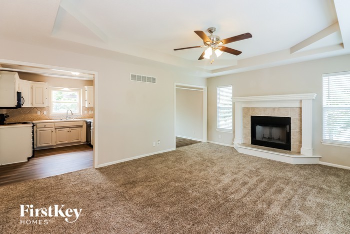 1901 Cypress Way - Photo 3 of 15