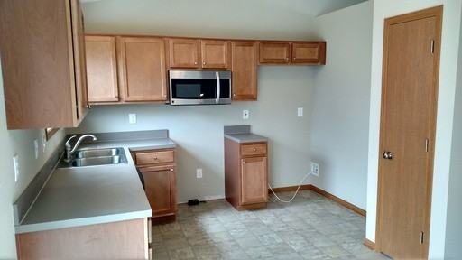 1212 Parsons Ct - Photo 3 of 18