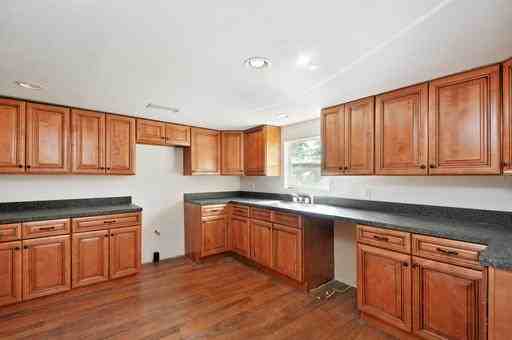 648 Morrel Ave - Photo 2 of 10