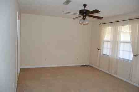 126 Patricia Ln - Photo 2 of 10