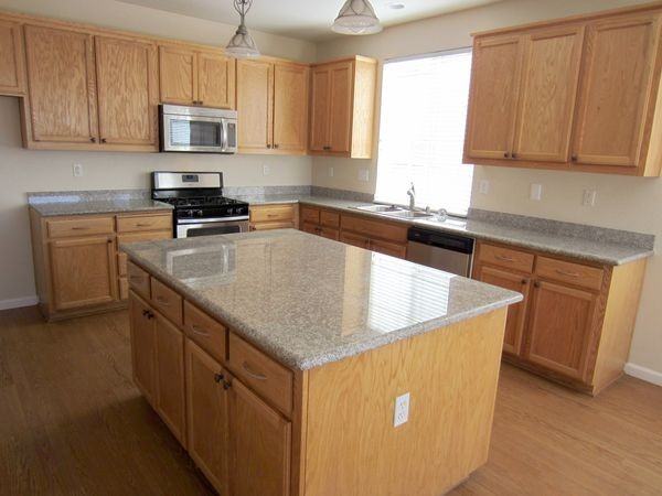 2424 Mammoth Way - Photo 3 of 25