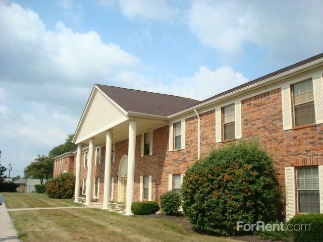 Windsor Court - Photo 2 of 9