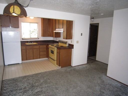 1433 Salishan St SE - Photo 3 of 6