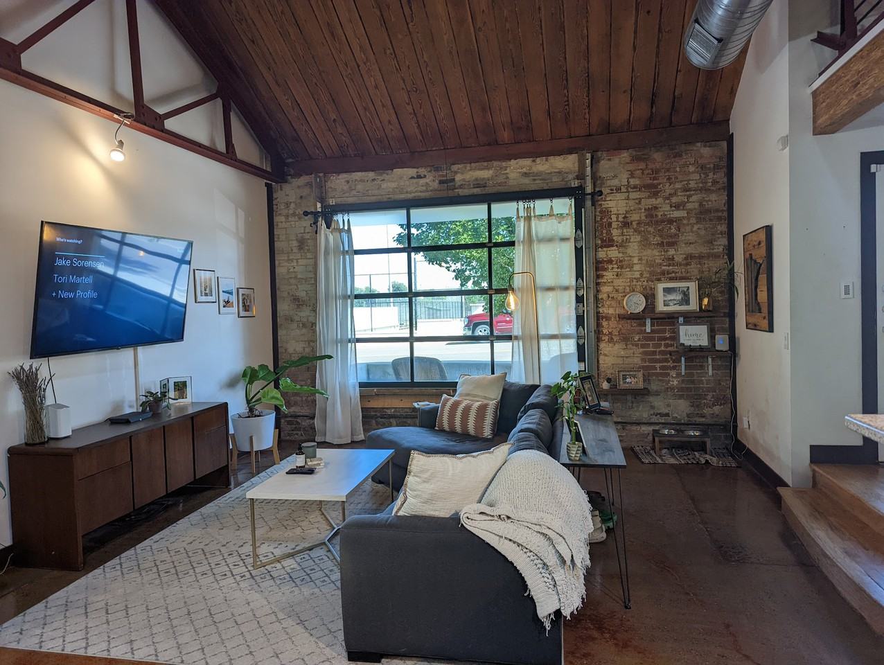 1610 East 26th Avenue - Photo 4 of 45