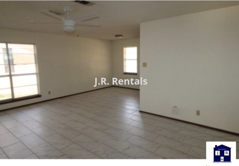1513 Missouri Ave - Photo 3 of 26