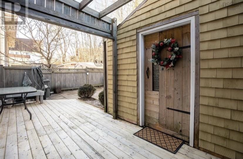 10 Lindsay Court - Photo 3 of 14