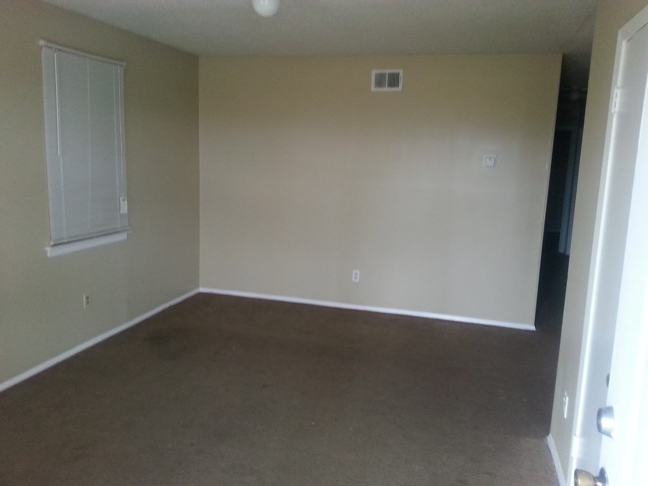 2239 Perry Rd - Photo 3 of 12