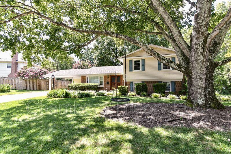 4804 King Richard Dr - Photo 2 of 25