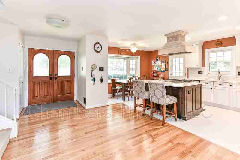 4804 King Richard Dr - Photo 3 of 25