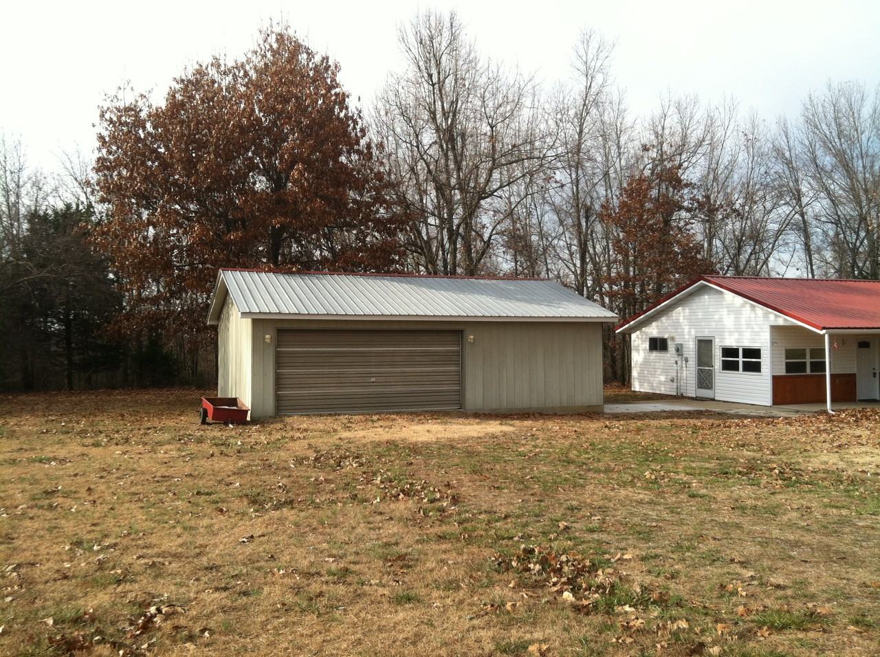 84 Jeanne Ln - Photo 2 of 9