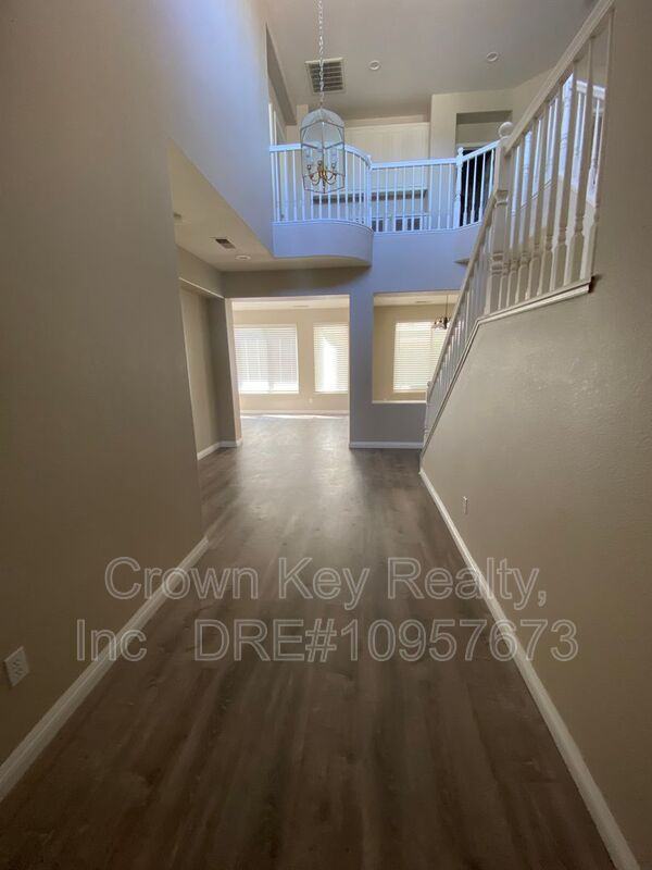 303 Quail Run Cir - Photo 3 of 43