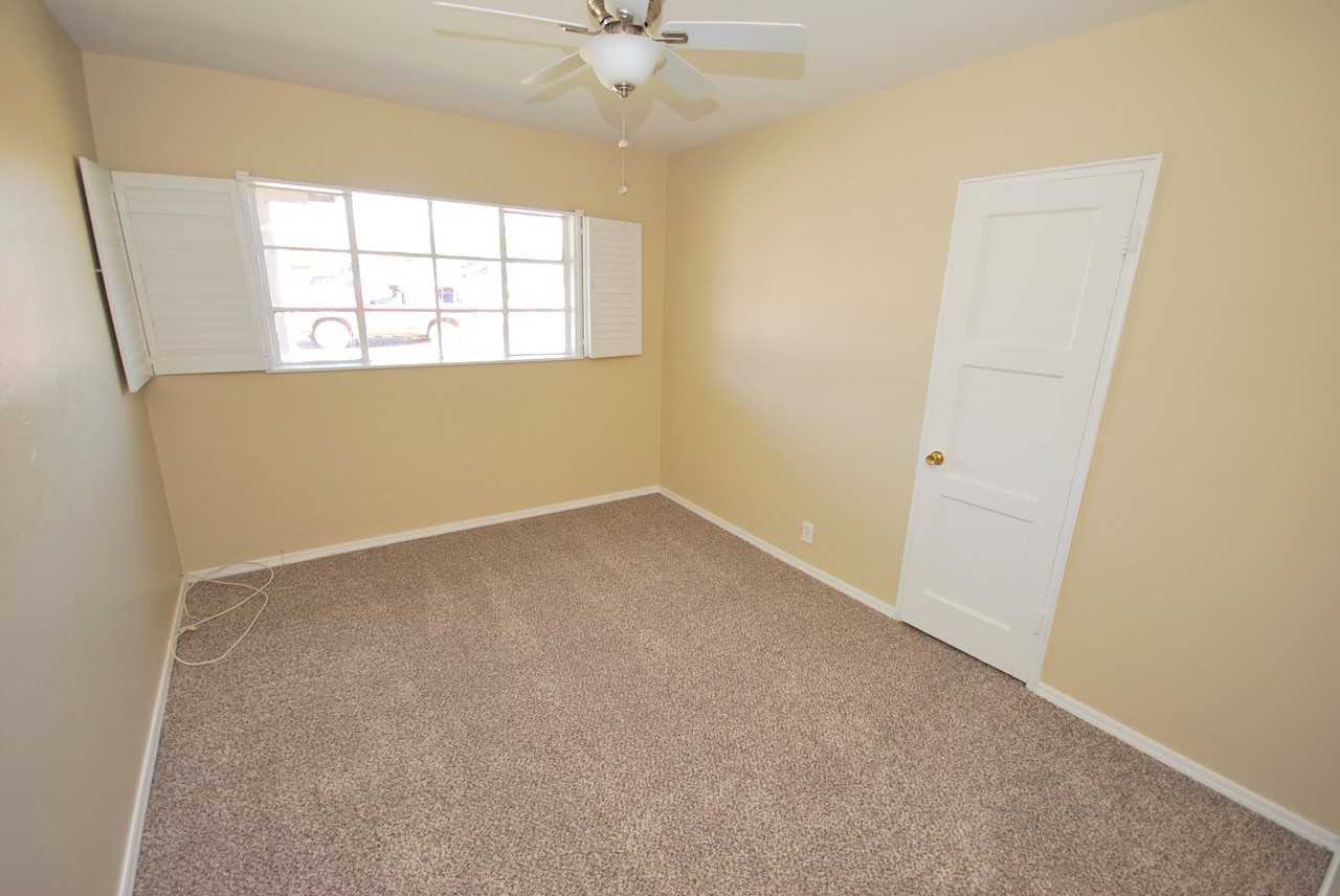 451 S Fraser Dr - Photo 3 of 18