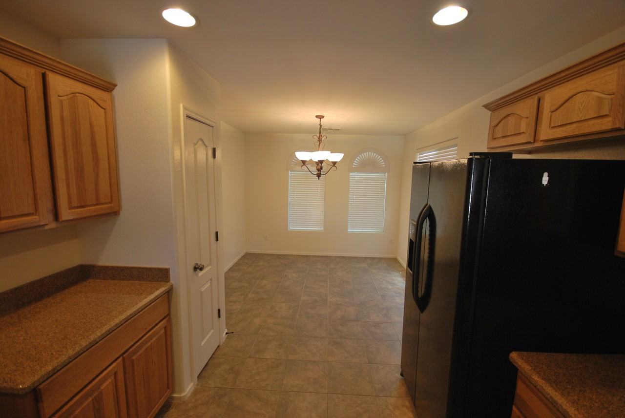 7808 S 48th Ln - Photo 3 of 20