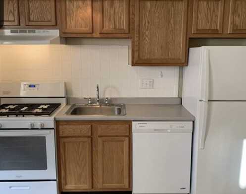 Robbins St #5 - Photo 6 of 7