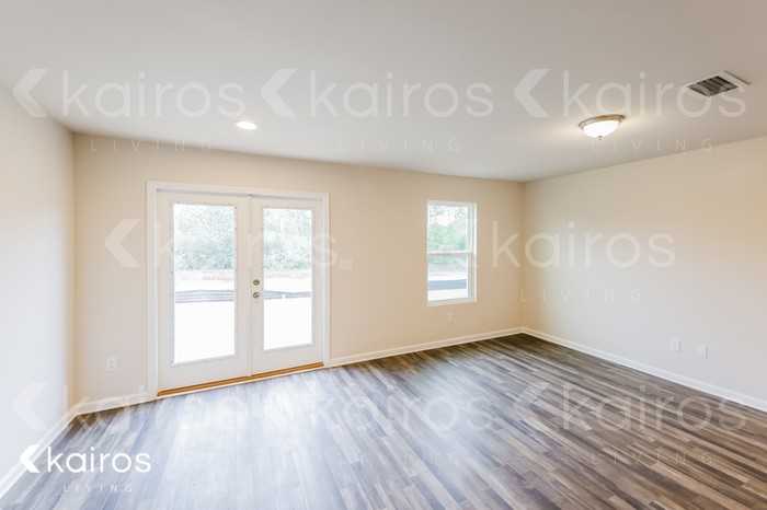 248 Mikaela Ave - Photo 2 of 15
