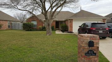 featured image of 5111 Warwicke Dr #1