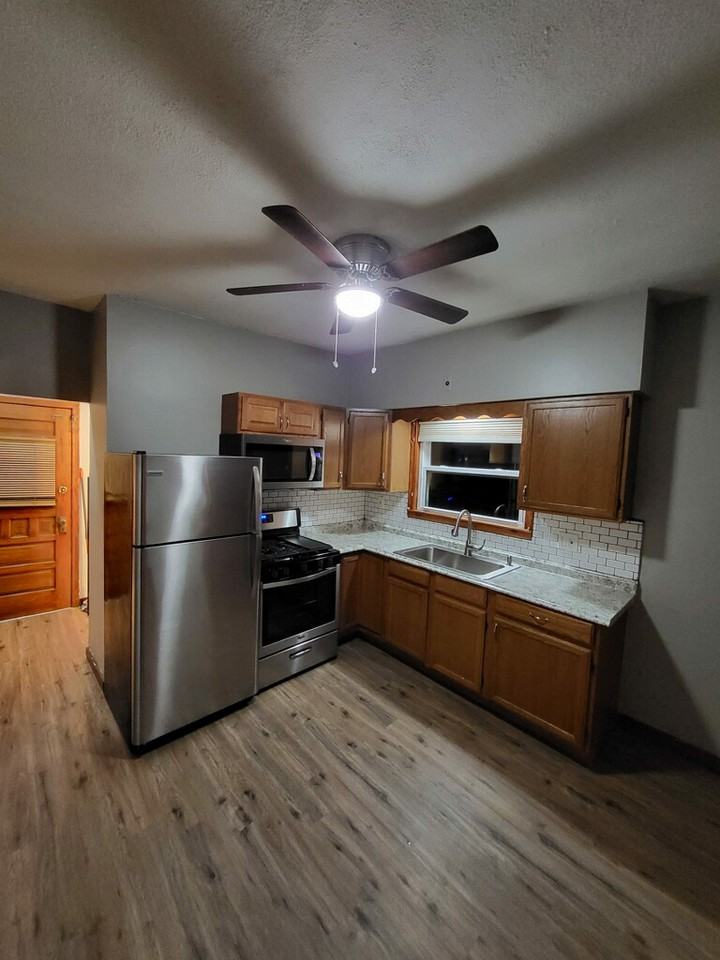 41 Holmes St Lowr Rear - Photo 3 of 28