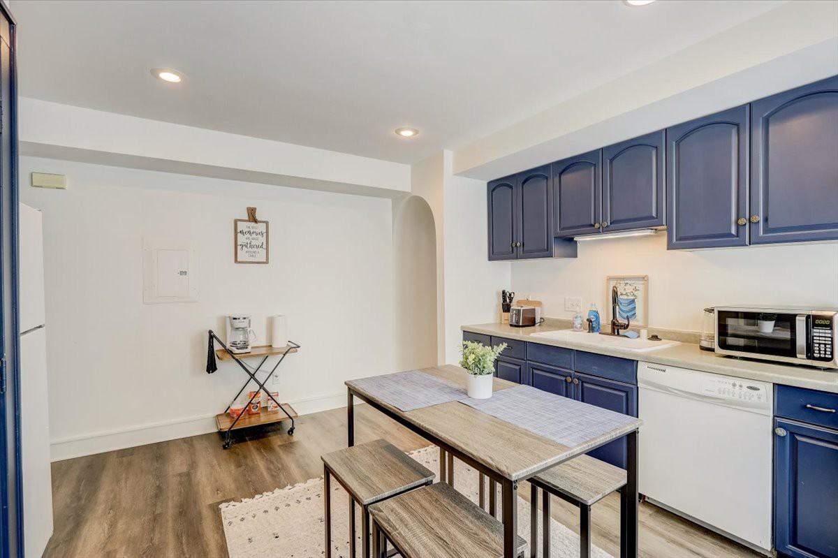 1855 N Pulaski St #1 - Photo 7 of 17