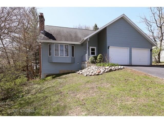 305 Forest Dr - Photo 2 of 21