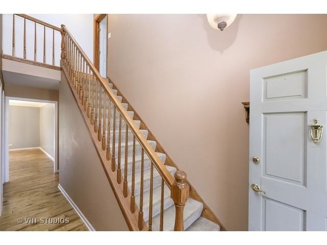 305 Forest Dr - Photo 3 of 21