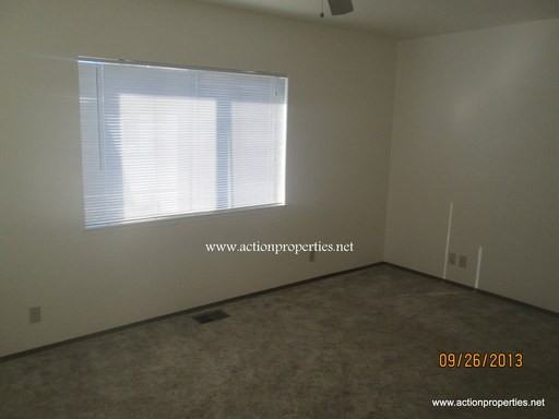 326 Clinton Ave - Photo 3 of 25