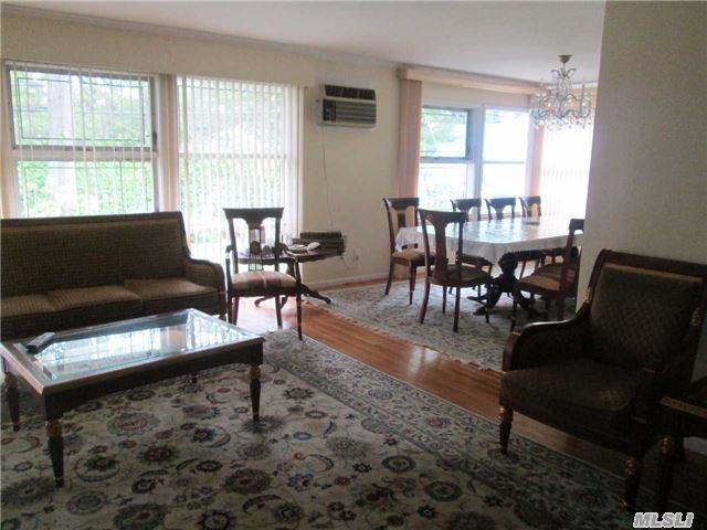 131 Colonial Rd - Photo 3 of 6