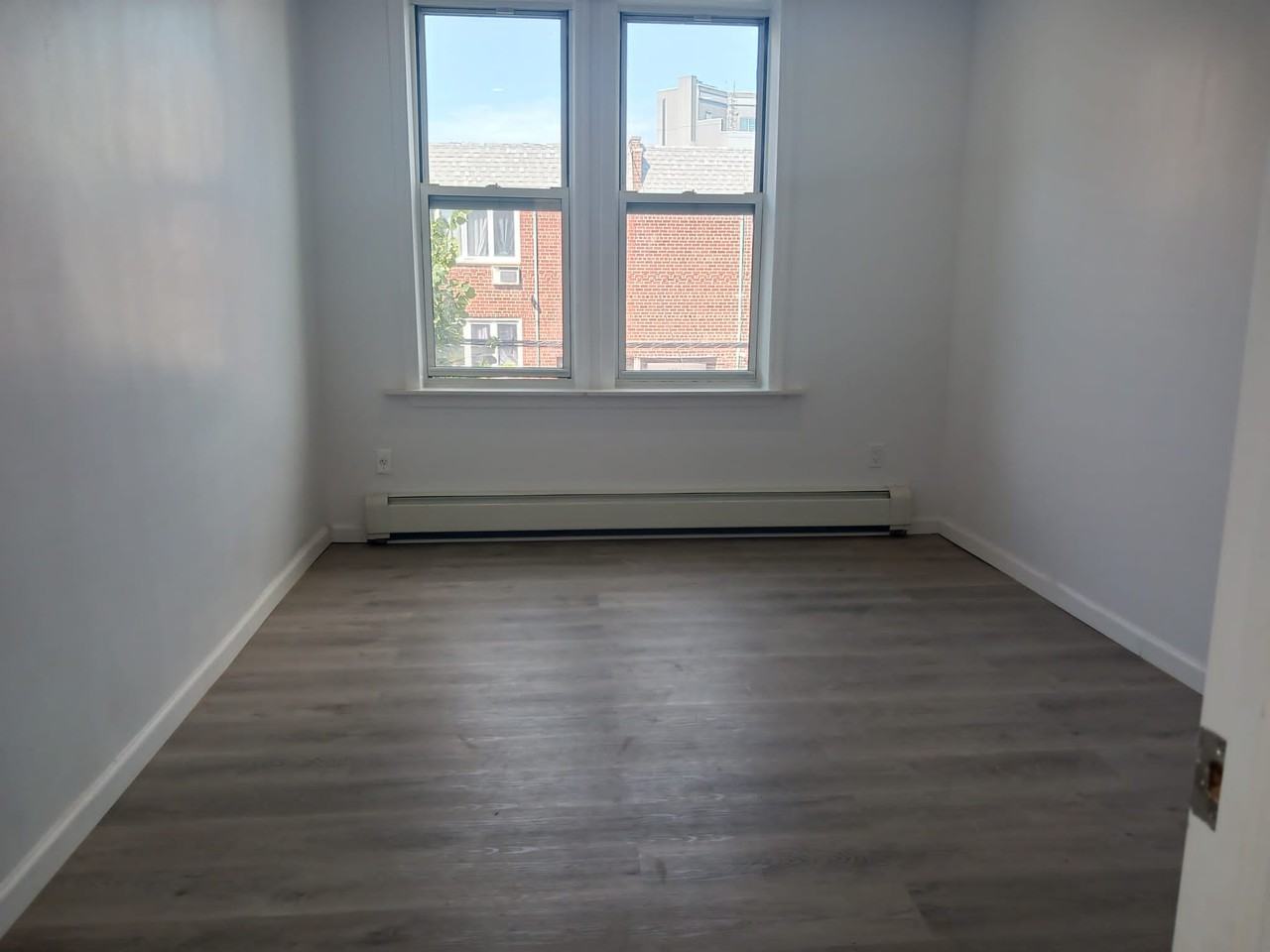 1355 West 7th Street 2f - Photo 2 of 11