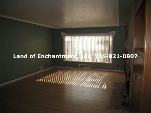 1409 Valencia Dr NE - Photo 2 of 15