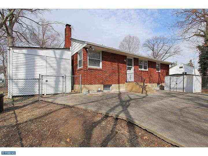 504 Smith Ln - Photo 2 of 12