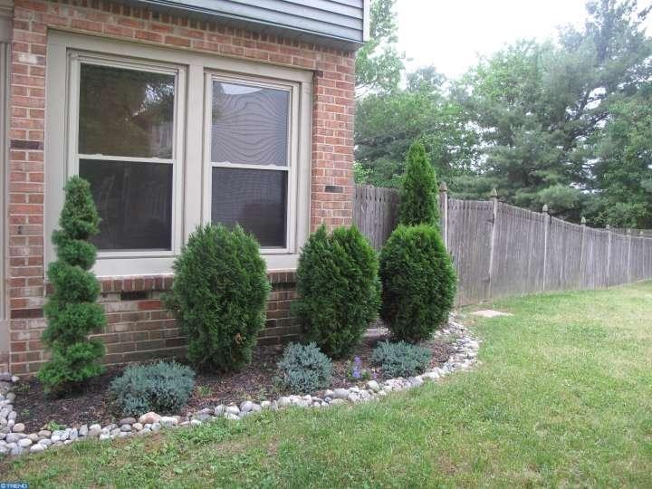 2301 Elberta Ln - Photo 2 of 24