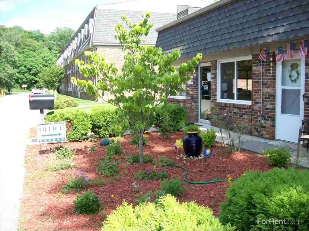 Walnut Grove Apartments - Photo 3 of 7