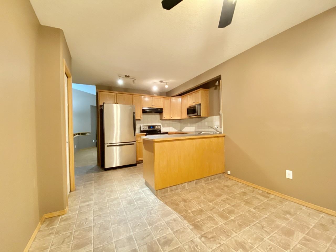 12410 106 St #1 - Photo 3 of 21