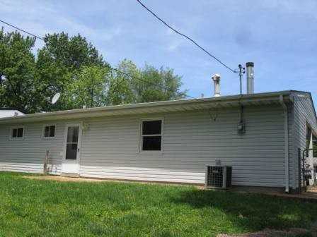 9540 Guthrie Ave - Photo 3 of 9