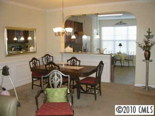 11118 Green Spring Dr - Photo 3 of 8