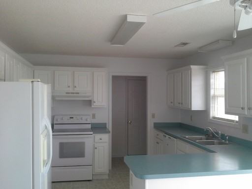 214 Melonie Dr - Photo 3 of 11