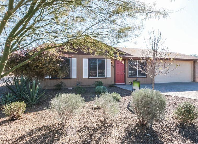 805 W Harvard Dr - Photo 2 of 18