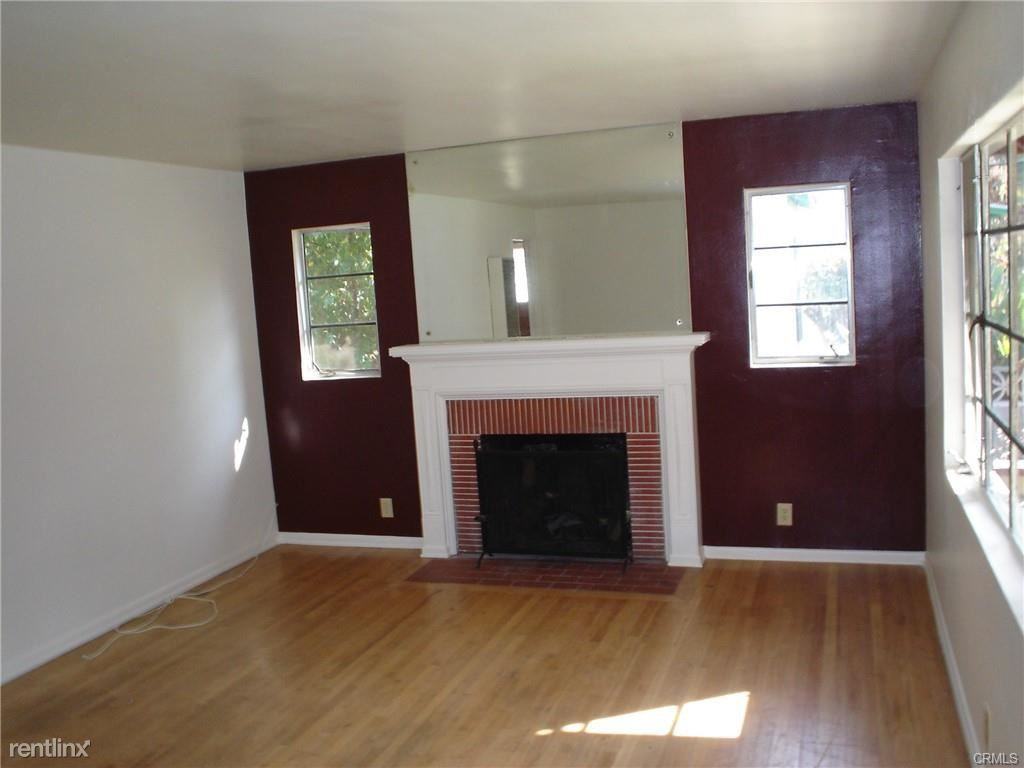 536 Cypress Ave - Photo 2 of 10