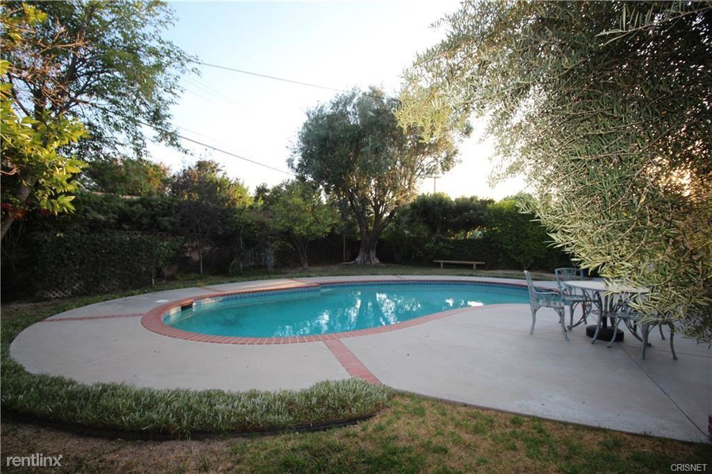 19816 Needles St - Photo 3 of 11