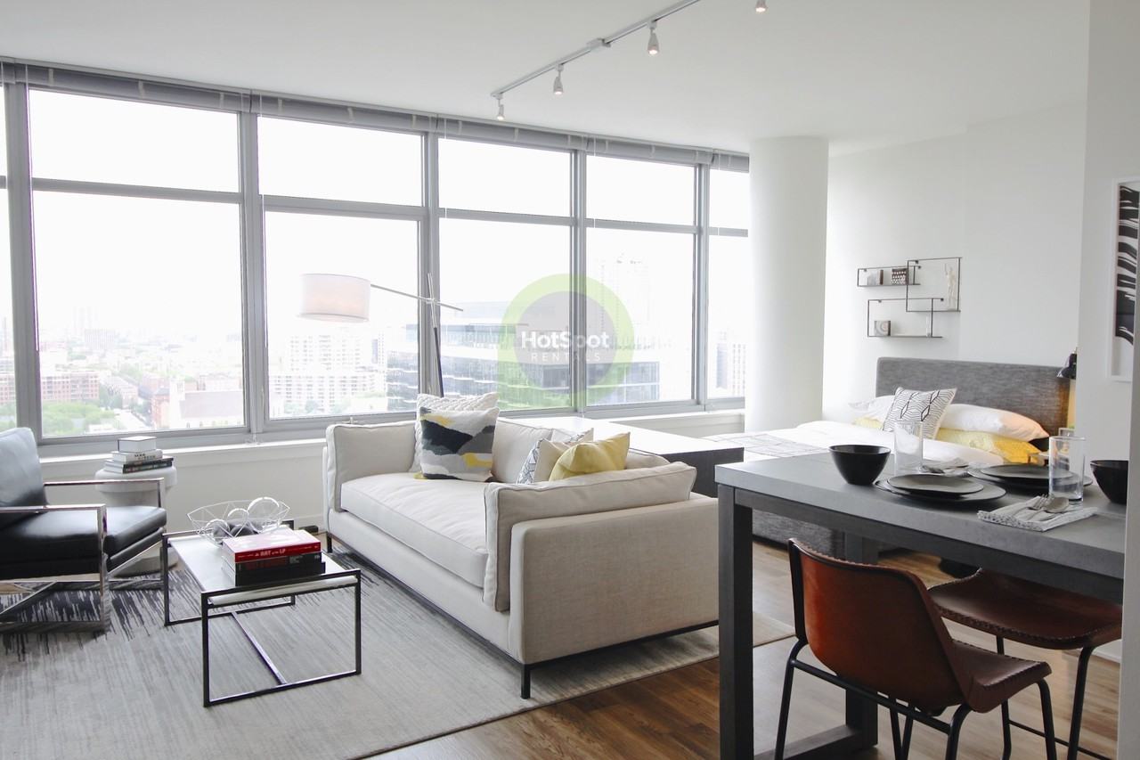 347 W Chestnut St - Photo 2 of 11